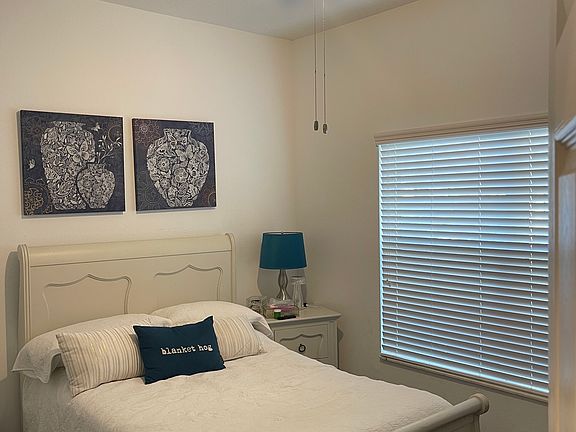 3rd image of 10723 Pleasant Knoll Dr
