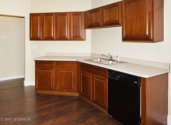 5th image of 1719 Fieldstone Dr S #1719
