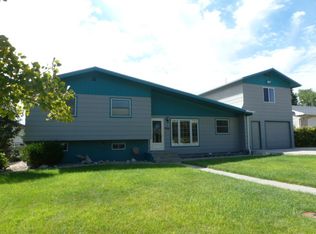 2025 Lincoln Ave, Hot Springs, SD 57747