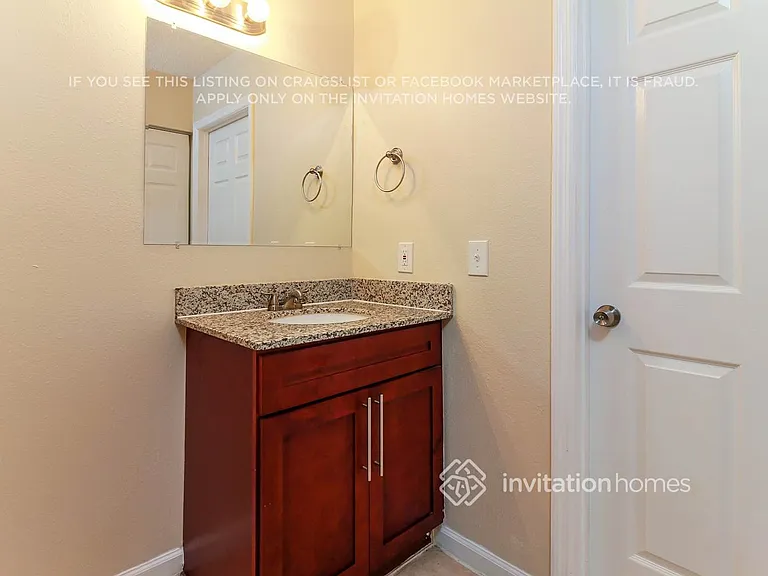 937 SE 3rd Ave — Photo 16