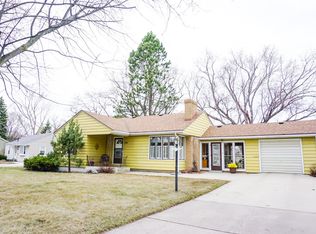 1287 Campbell Dr, Huron, SD 57350