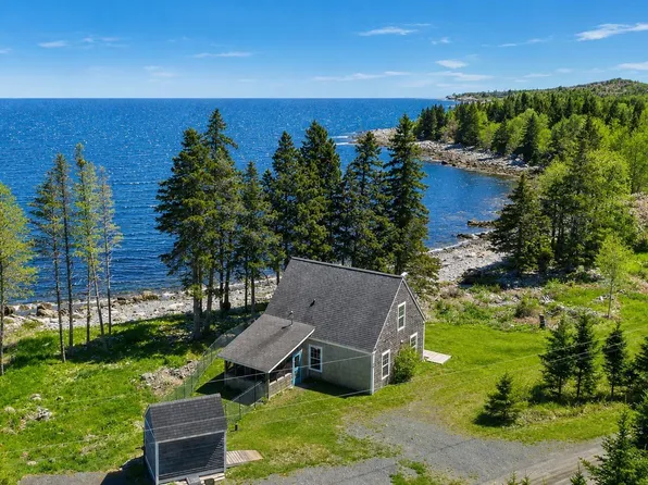 569 Long Cove Rd, Queens, NS B0J 2T0