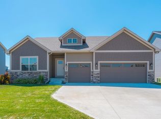 1660 S Warrior Ln, Waukee, IA 50263