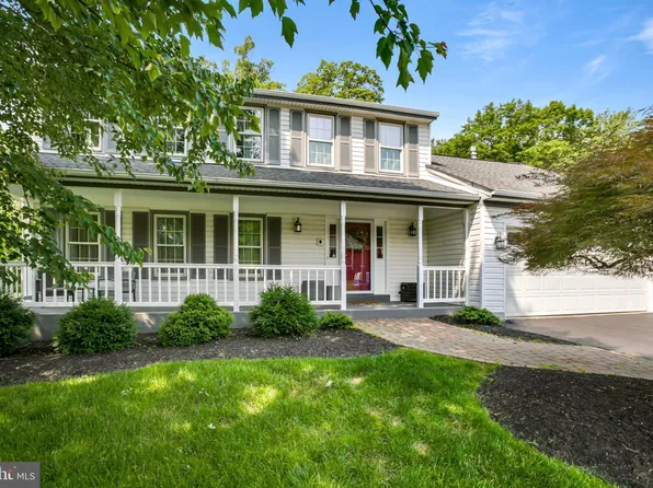 8518 Chase Glen Cir, Fairfax Station, VA 22039