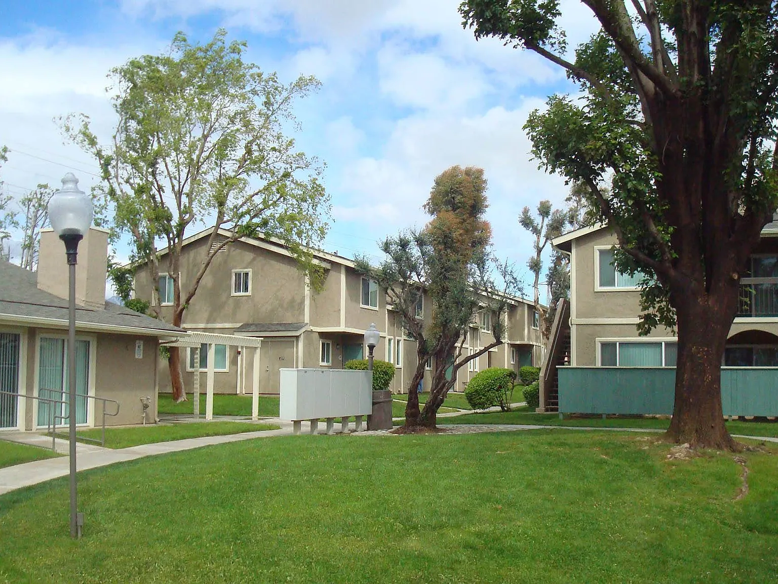 Mountain View — Photo 3