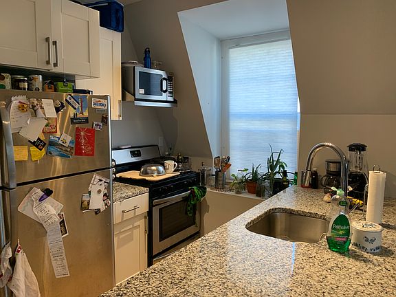 2nd image of 4201 Pine St #3F