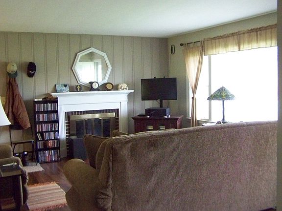 4th image of 113 Sunset Dr