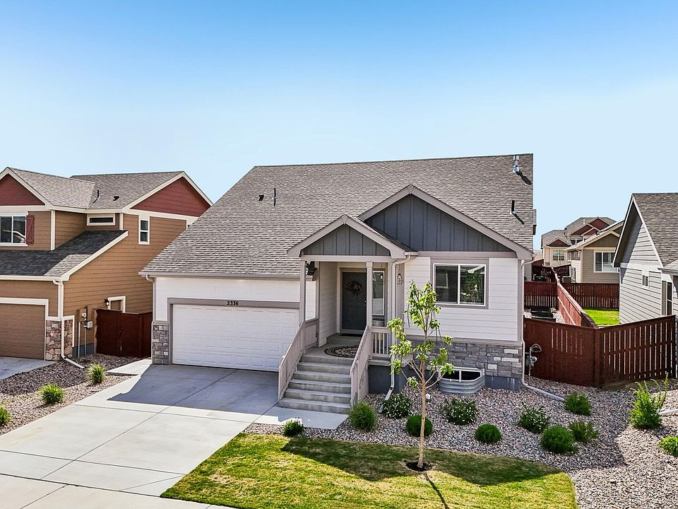 1st image of 2336 Golden Way
