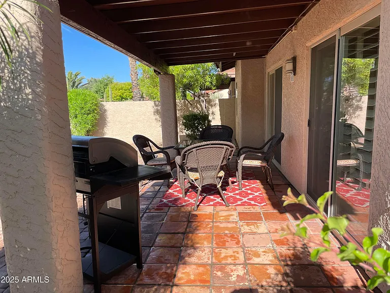 5521 E Paradise Dr — Photo 15
