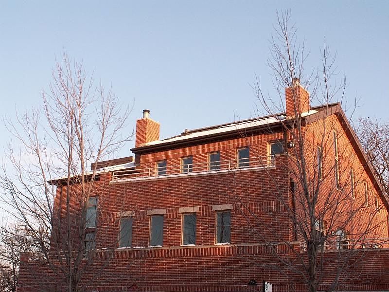 1st image of 6050 N Avondale Ave