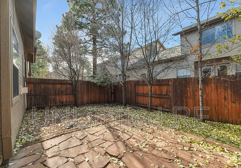 2433 S Seclusion Ln — Photo 18