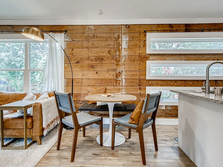 1103 Estes Ave — Photo 12