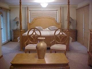 3rd image of 139 Dubonnet Ky