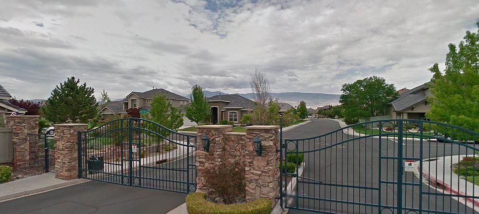 Gates to Double diamond village