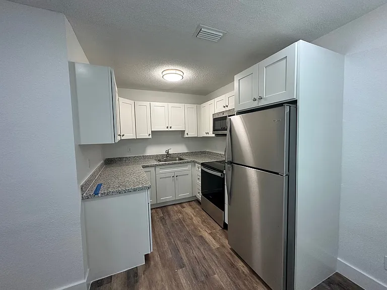 3315 SW 15th Ave #0 — Photo 1