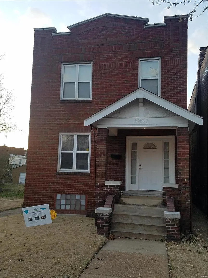 4225 California Ave photo 1