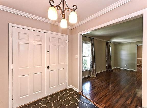 2nd image of 6901 Marlbrook Dr