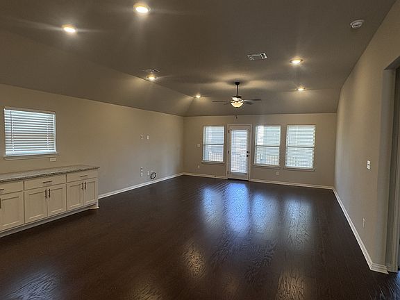 3rd image of 189 Painted Creek Way