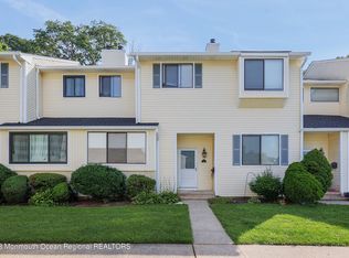 257 Clubhouse Dr, Middletown, NJ 07748