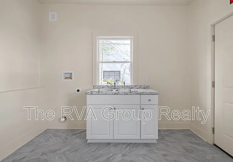 25 S Jefferson St #B — Photo 6