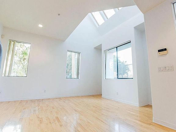 2nd image of 1437 16th St APT D