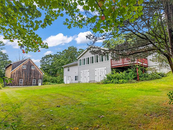 3rd image of 859 Goodwin Road
