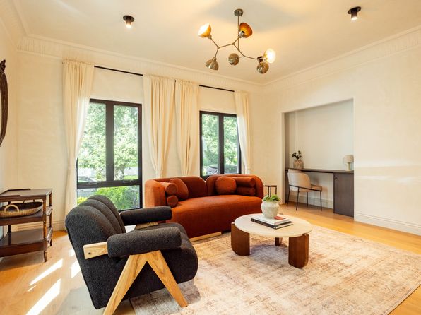 144 N Clark Dr APT 102