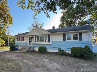 97 Howard Ave, Edison, NJ 08837