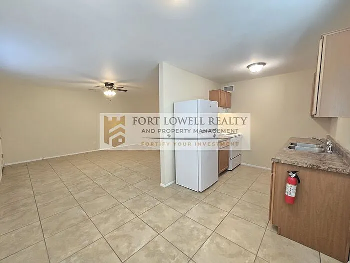 3511 S 12th Ave #1101 — Photo 6