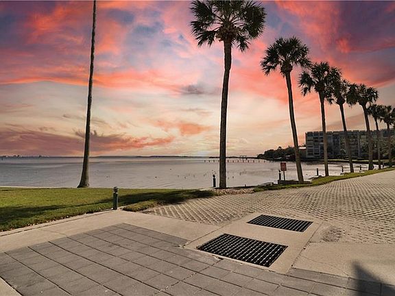 2nd image of 4950 Bayshore Blvd APT 29