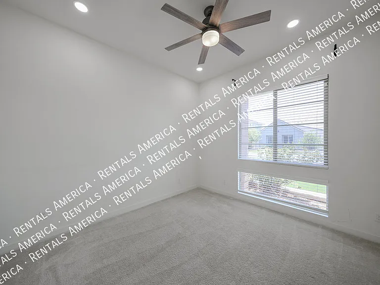 1530 E San Carlos Way — Photo 42