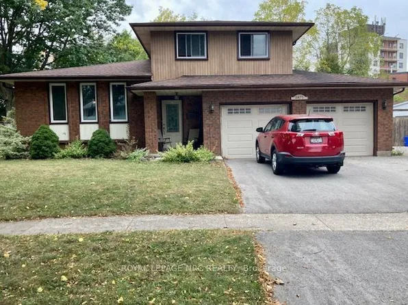 3871 Orlando Dr, Niagara Falls, ON L2J 4B5