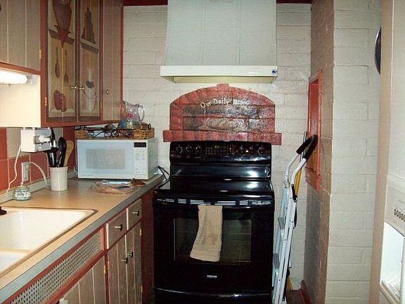 Kitchen with hand paintings