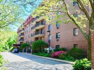125 Pleasant St APT 603, Brookline, MA 02446