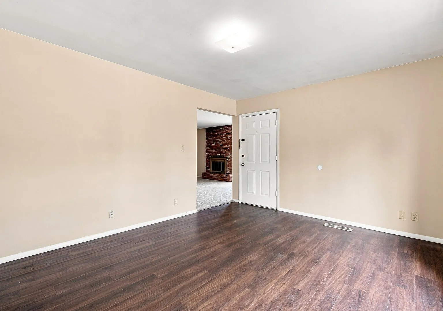 3 Bed 2 Bath Duplex South Tulsa — Photo 4