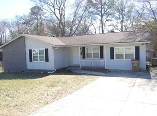 123 Oldenburg Dr, Riverdale, GA 30274
