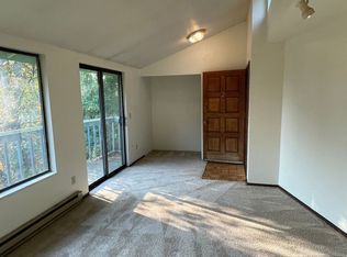 2513 Cedarwood Ave APT 2, Bellingham, WA 98225