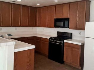 3002 Roadrunner Dr, Fairfield, CA 94533