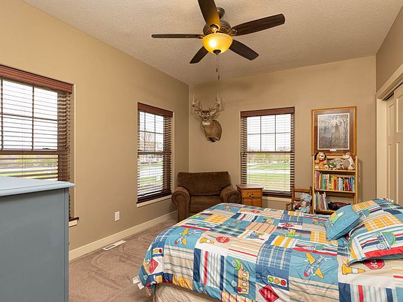 4th image of 4108 Paddington Dr