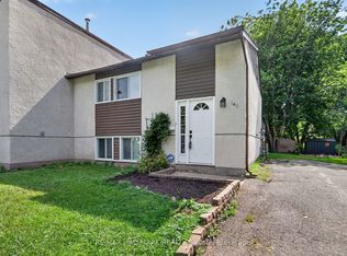 140 Rothesay Dr, Ottawa, ON K2L1P1