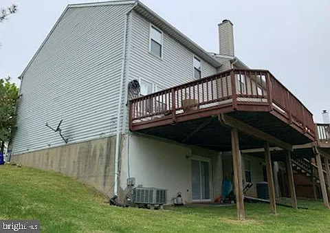4 bed, 3.5 bath, 2475 sqft, $3,650 — Photo 2