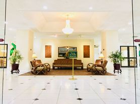 2240 Kuhio Ave