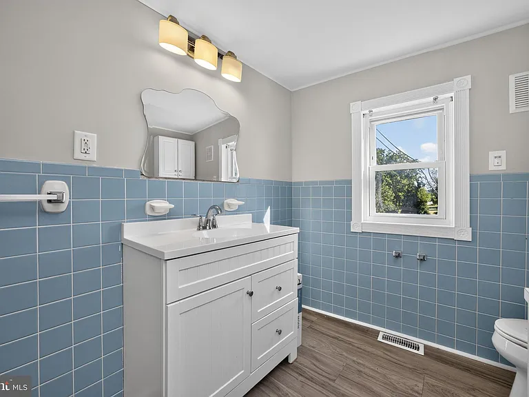 1219 E Philadelphia Ave — Photo 22