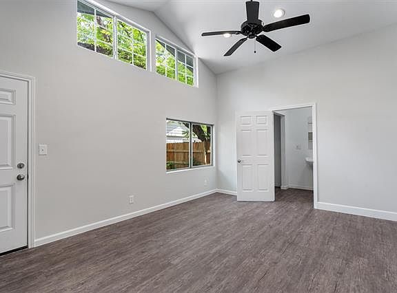 2nd image of 500D Capitol Dr