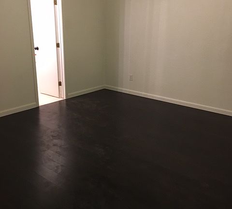 4th image of 107 Queens Ct