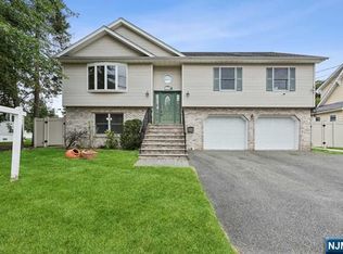 210 New Milford Ave, Dumont, NJ 07628
