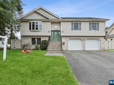 210 New Milford Ave, Dumont, NJ, 07628