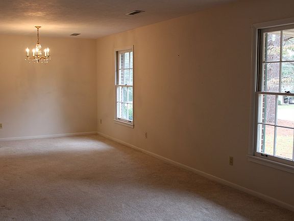 2nd image of 1011 Buena Vista Dr