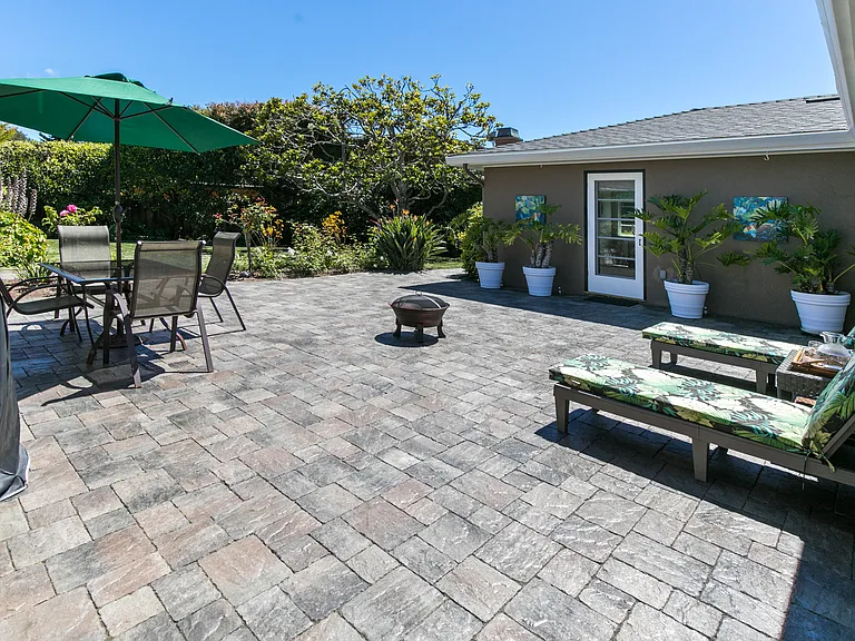 26224 Hilltop Pl — Photo 10