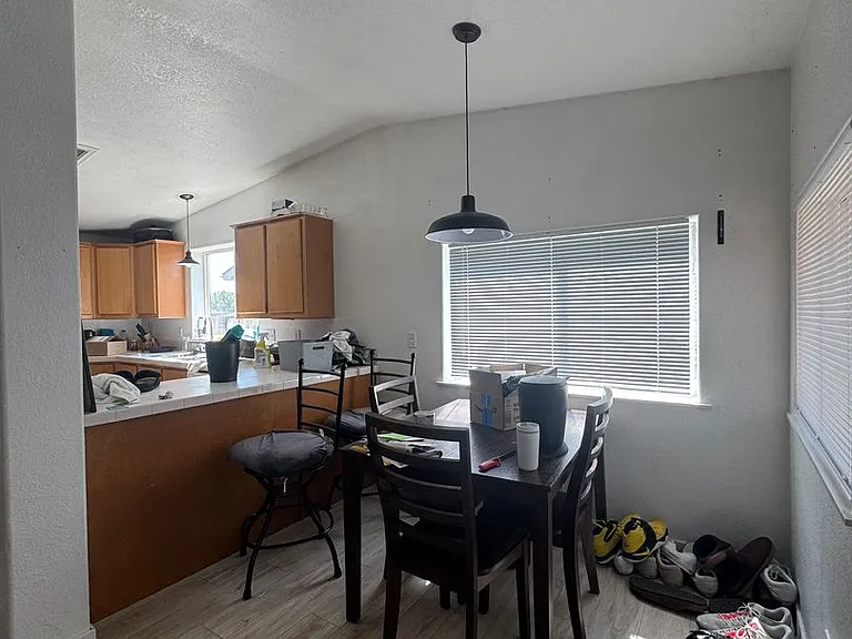 408 Alpine Dr — Photo 5